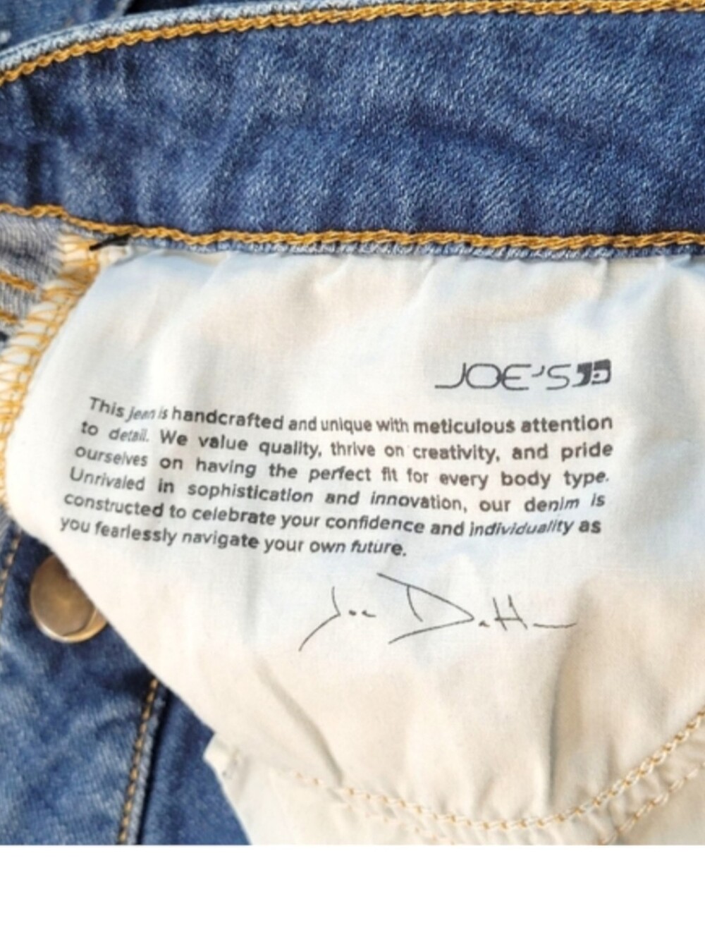Joe’s Jeans The Finn Bermuda Shorts 29 Mid Rise Frayed Distressed Denim - Picture 9 of 16